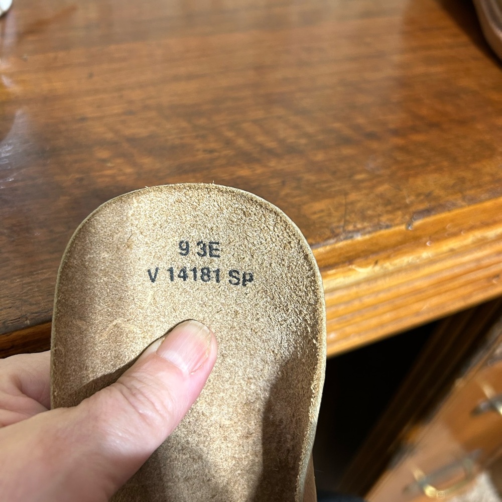 Steel Toe Work Boots CSI patch’s Tan Leather
Good Used Condition Size 9 - Picture 2 of 12